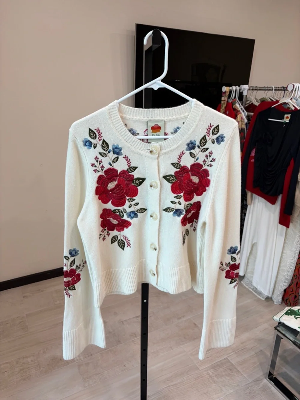 Farm Rio: Cream Embroidered Flowers
Buttoned Knit Cardigan - Picture 8 of 9